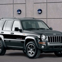 2002-2005. Jeep Cherokee (KJ)