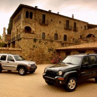 2002-2005. Jeep Cherokee (KJ)