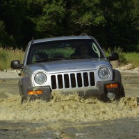 2002-2005. Jeep Cherokee (KJ)