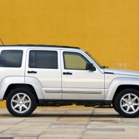 2007-2012. Jeep Cherokee Limited 3.7L (KK)