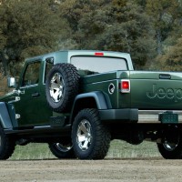 2005. Jeep Gladiator Concept