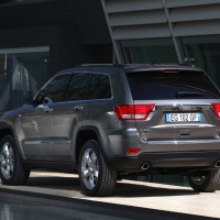 2011-2013. Jeep Grand Cherokee Overland Summit EU-spec (WK2)