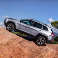 jeep_cherokee_trailhawk_eu-spec_1 (1)