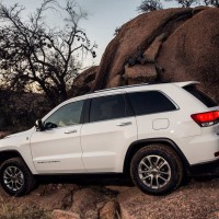 2013–н.в. Jeep Grand Cherokee Limited (WK2)