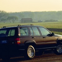 jeep_grand_wagoneer_4