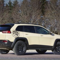 2015. Jeep Cherokee Canyon Trail Concept (KL)