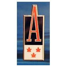 Эмблема марки Acadian была схожа с эмблемой Pontiac и имела вид разделенной на две части решетки радиатора с красной стреловидной буквой «А» и тремя кленовыми листами – символами Канады.