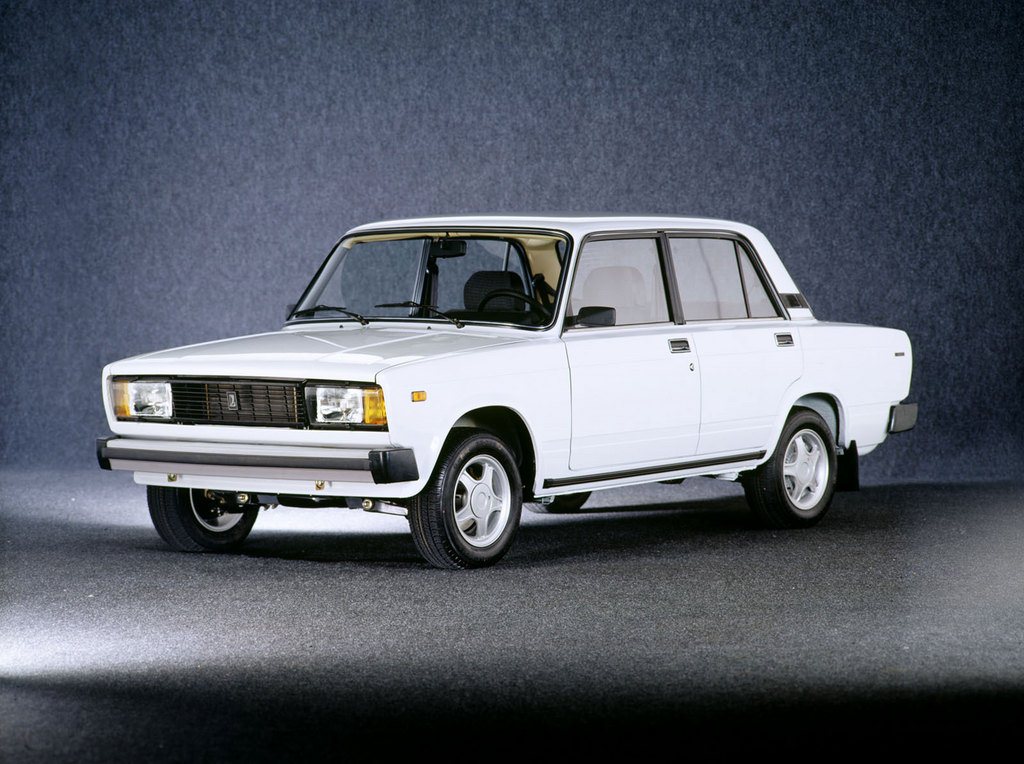 1980-2010. Lada 2105