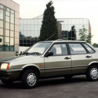 1992-1994. Lada Samara 1.5GL Saloon (210996)