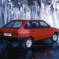 1986-1993. VAZ 2109 Sputnik