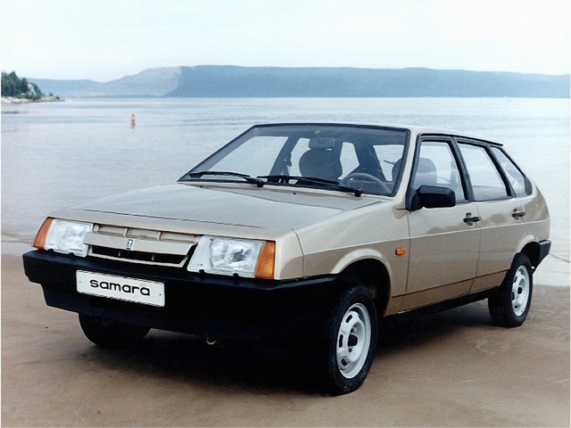 1986-1993. VAZ 2109 Sputnik