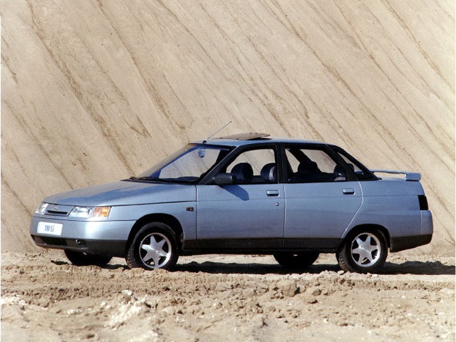 1993-1995. VAZ 2110 (Concept)