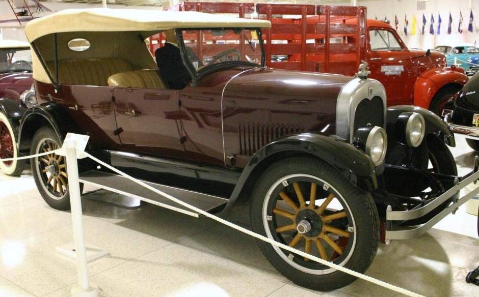 1923. Apperson Touring Sedan (2)