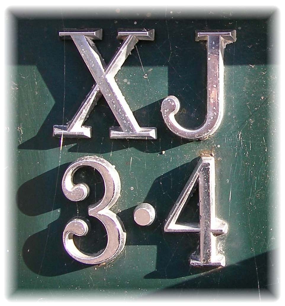 1977. Jaguar XJ6 3.4 Litre (1977 trunk badge)