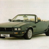 1980-89_DeTomaso_Lonchamp_2plus2_Spyder_(Carrozerria_Pavesi)_01