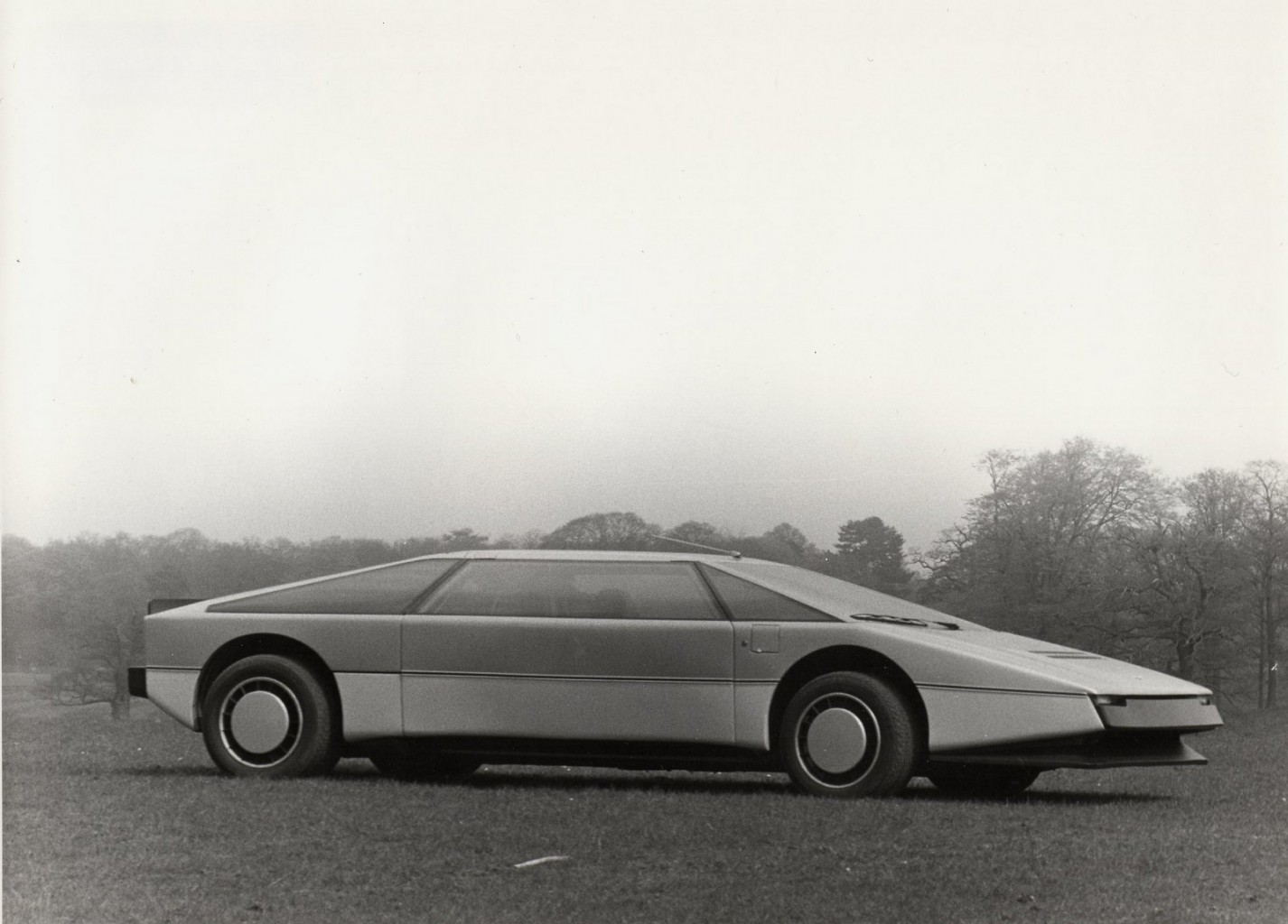 1980. Aston Martin Bulldog (Concept)