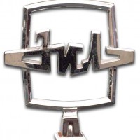 ZIL 41047 (1978 hood ornament)