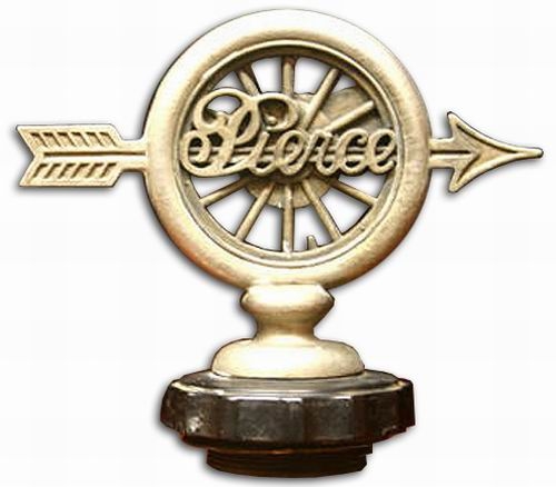1905. Pierce Arrow (hood ornament)