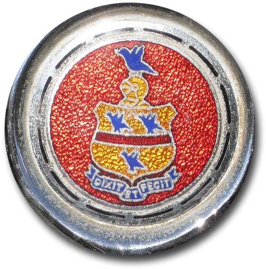 1933. Pierce-Arrow Model 1200 Brougham (grill badge)