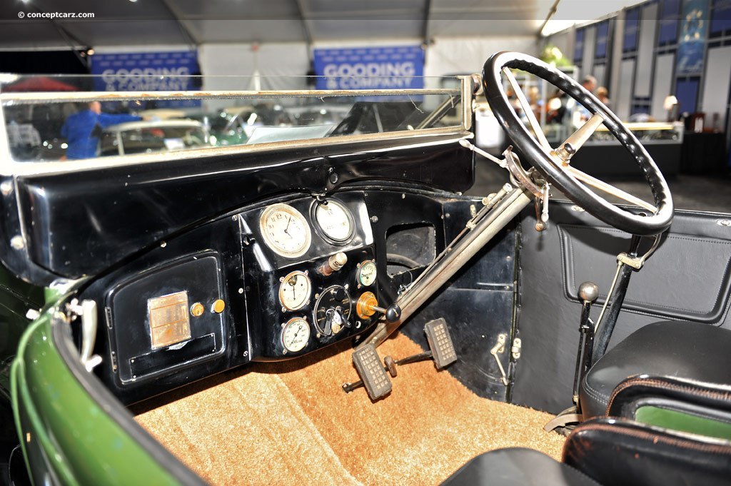 1919. Pierce-Arrow Model 31 Touring