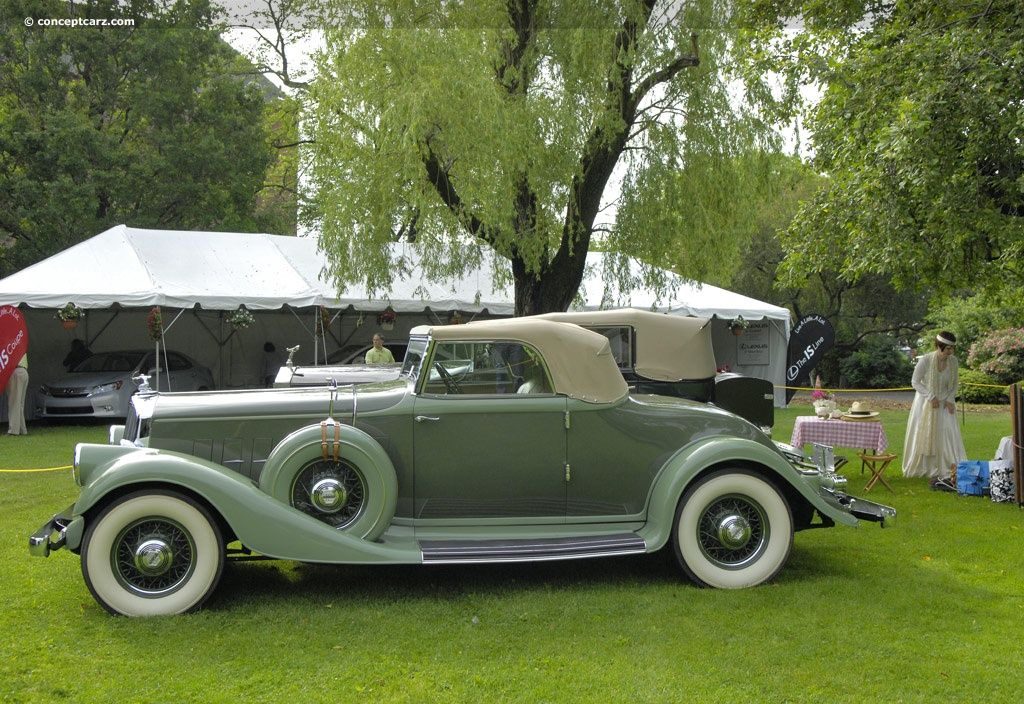 1933. Pierce-Arrow Model 1236 Saloon