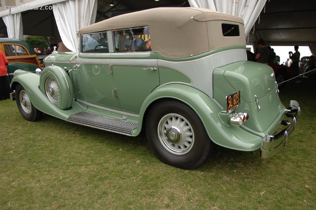 1933. Pierce-Arrow Twelve Convertible Sedan (1242)