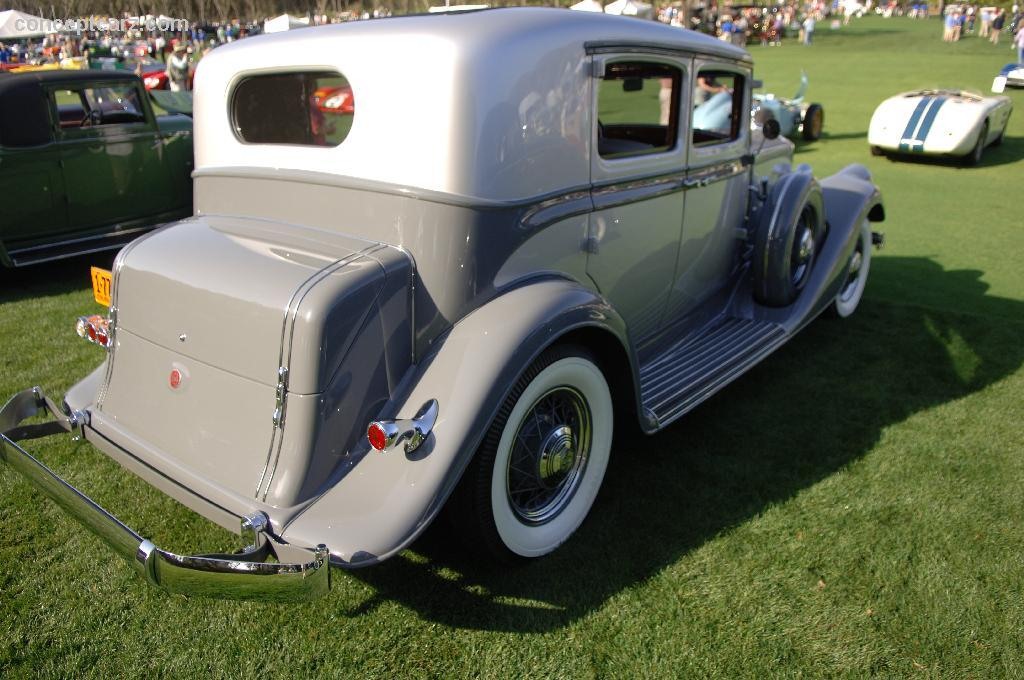 1933. Pierce-Arrow Model 836 Club Sedan