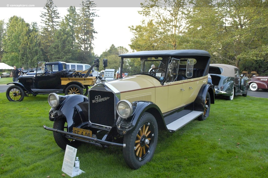 1925. Pierce-Arrow Model 80 7-passenger Touring