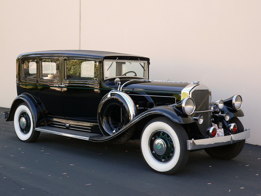 1930. Pierce-Arrow Model B Saloon Deluxe