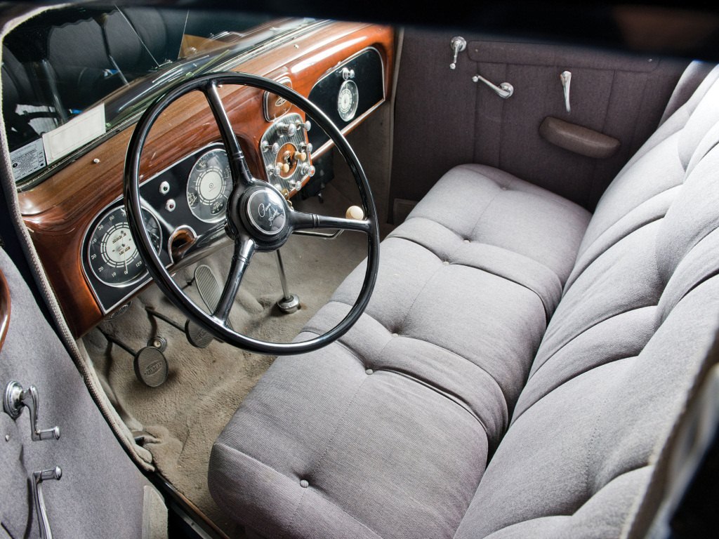 1936. Pierce-Arrow Deluxe 8 Club Sedan (1601)