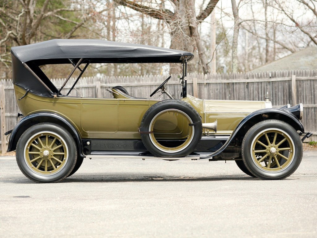 1919. Pierce-Arrow Model 31 7-passenger Tourer