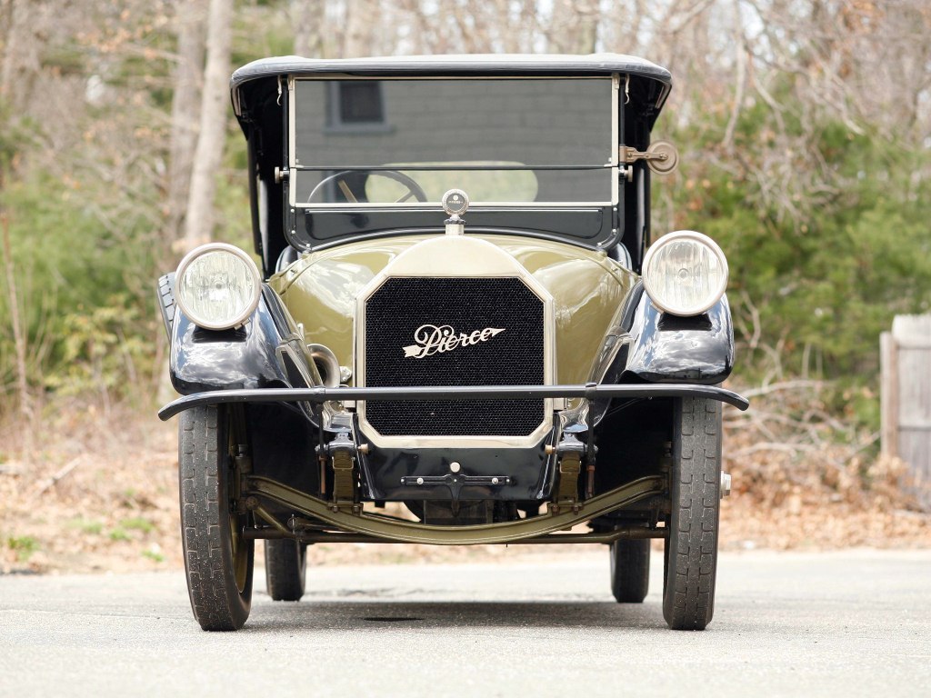 1919. Pierce-Arrow Model 31 7-passenger Tourer