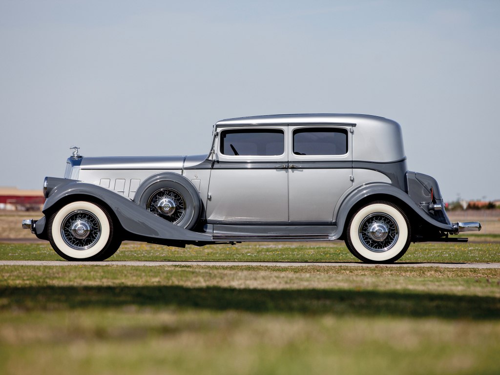 1933. Pierce-Arrow Model 836 Club Sedan