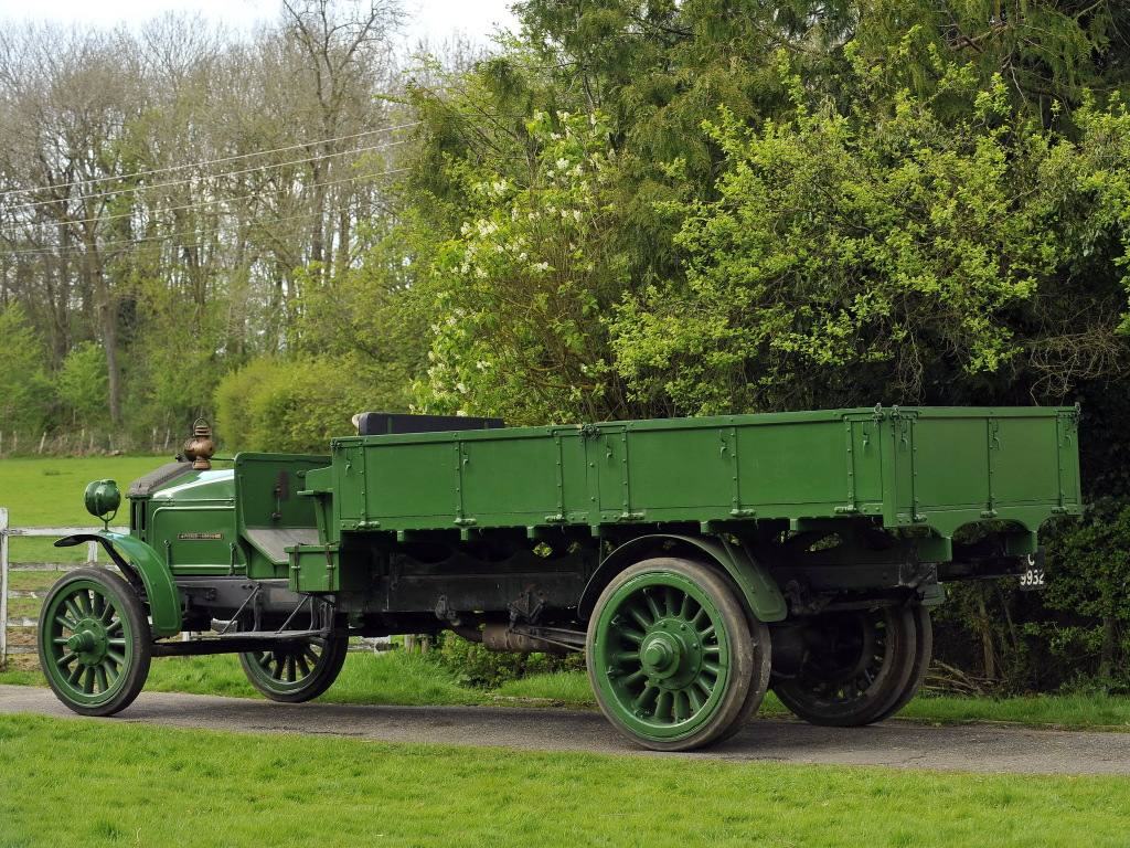 1917. Pierce-Arrow Model R-8 Lorry