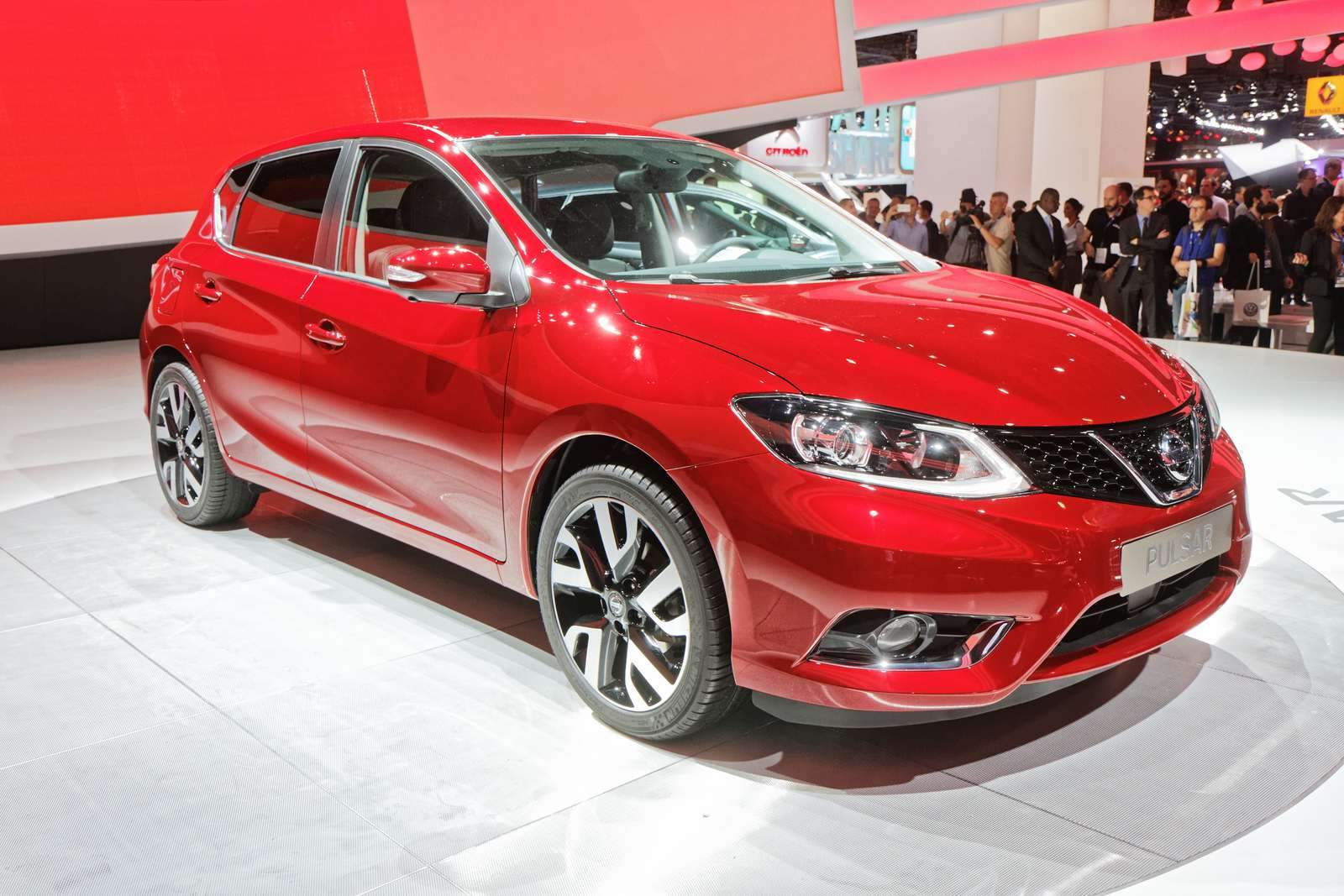 2015. Nissan Tiida