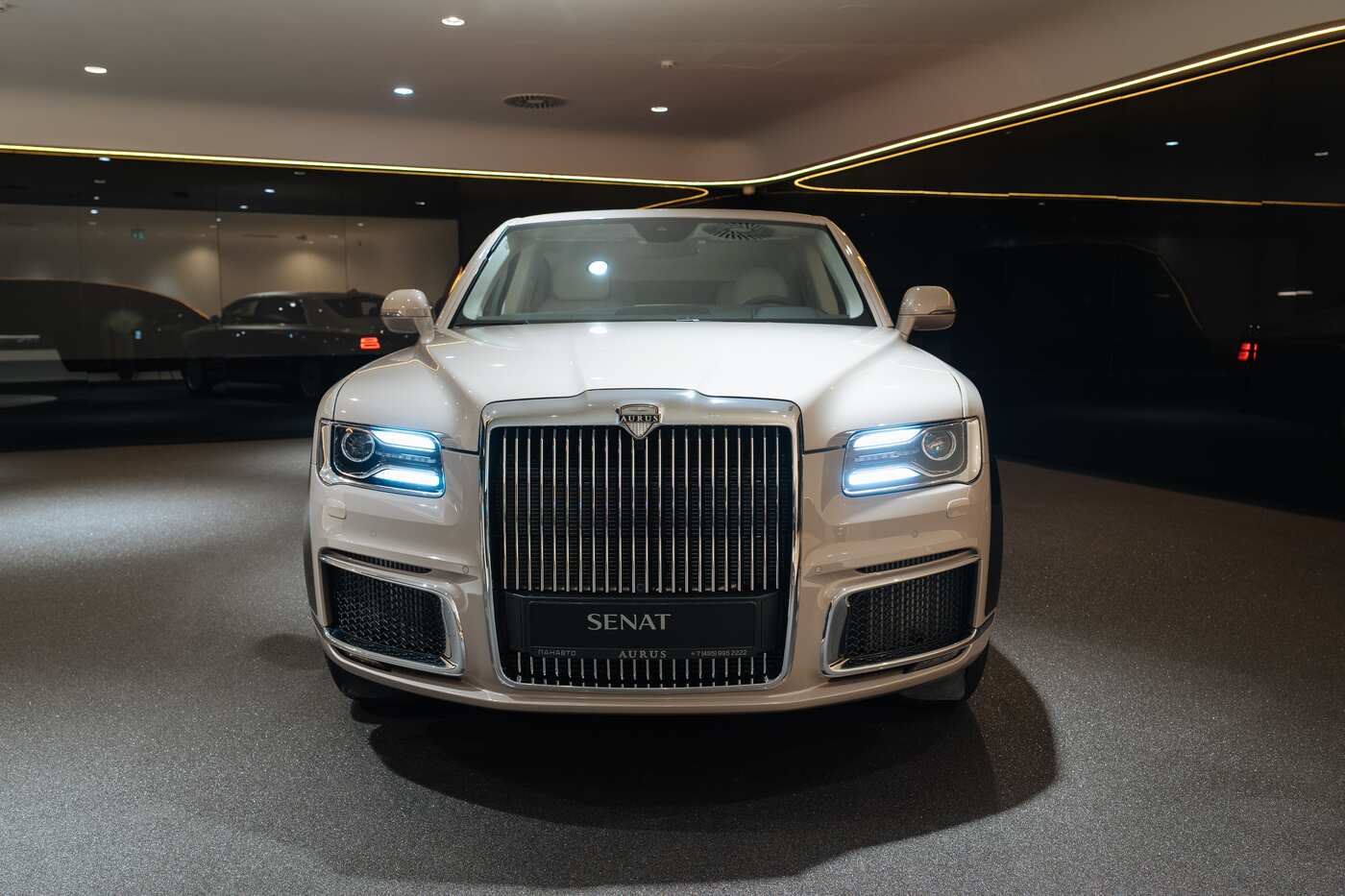 2025. Aurus Senat